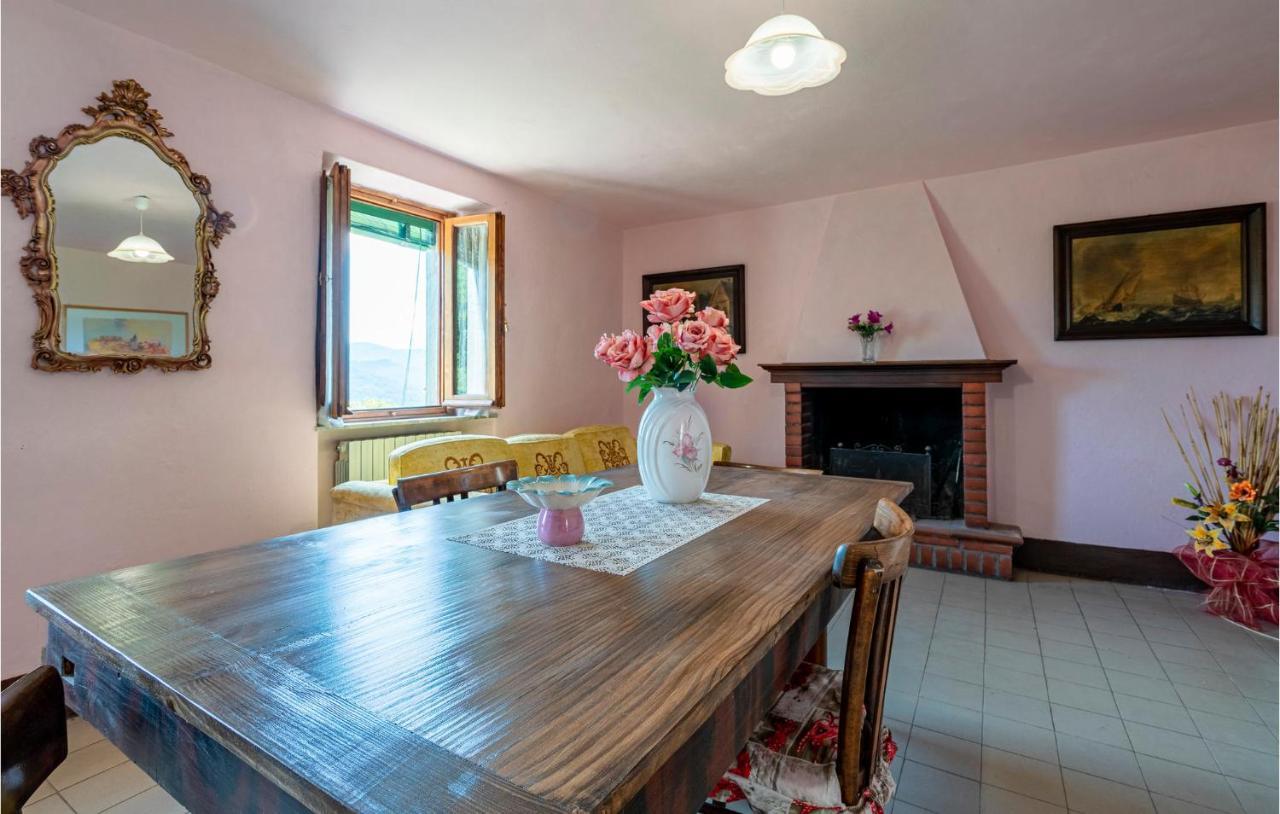 Stunning Home In Longoio With Kitchen Monti di Villa المظهر الخارجي الصورة