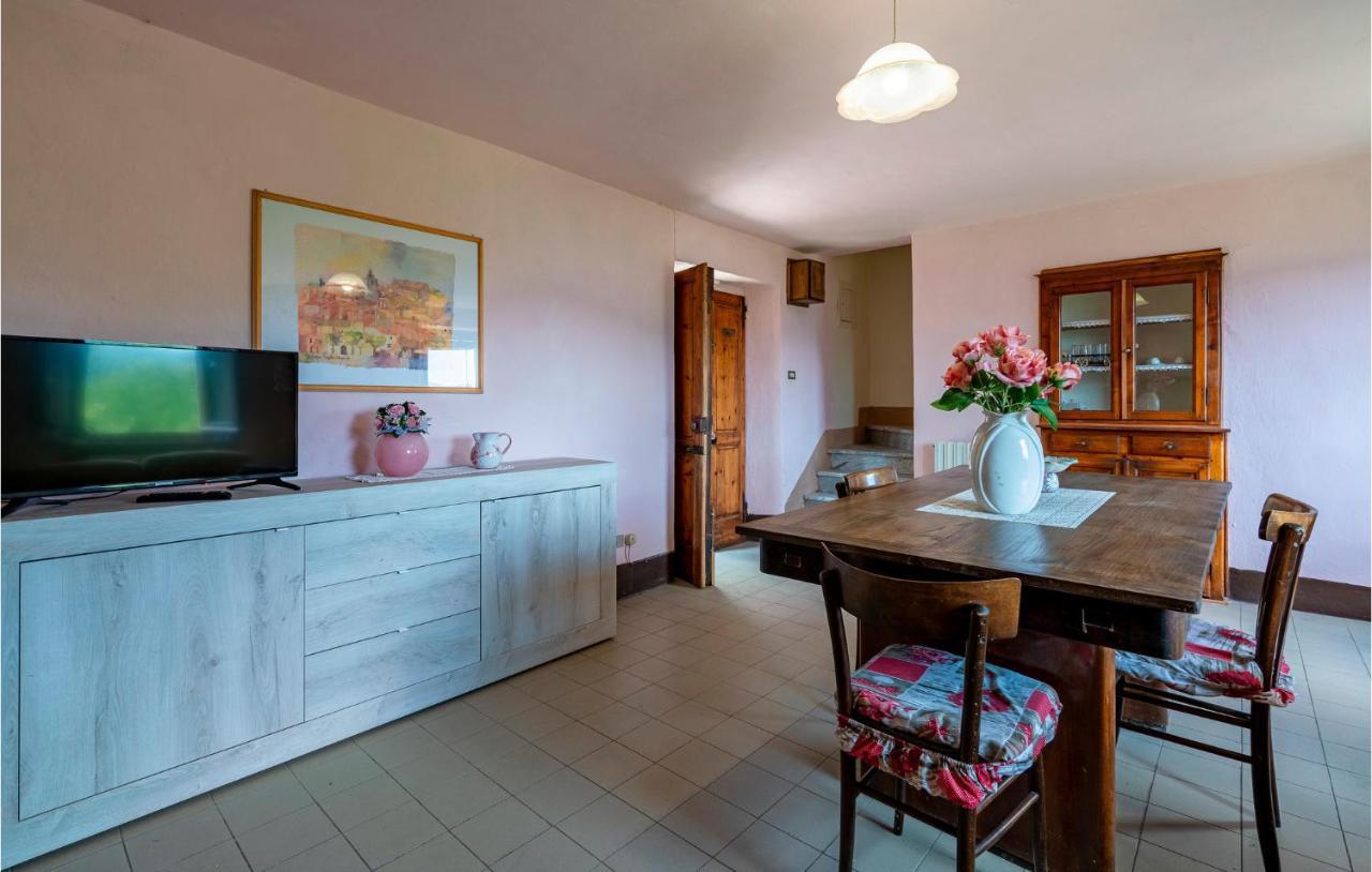 Stunning Home In Longoio With Kitchen Monti di Villa المظهر الخارجي الصورة